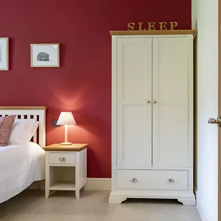 بيت للعطل The Stables *